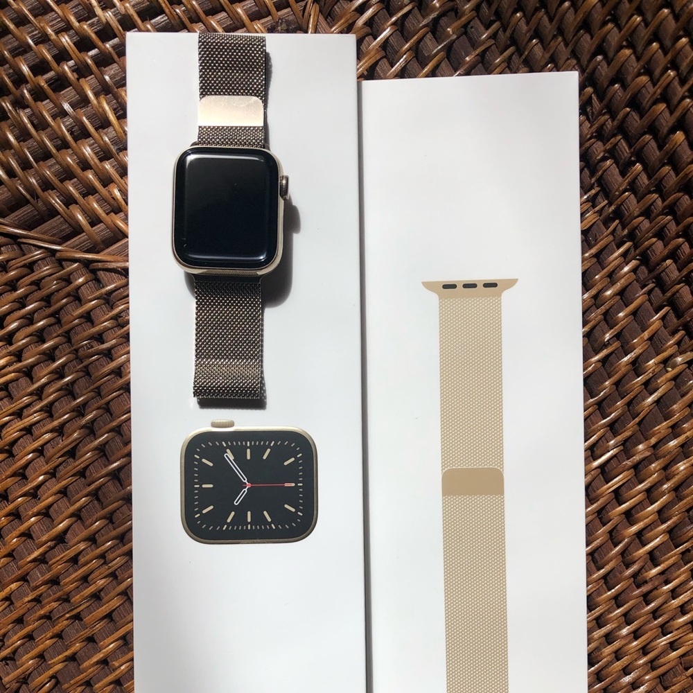 Apple Watch Series 6 - Like new!